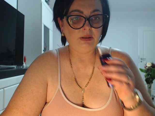 Emyllywhite