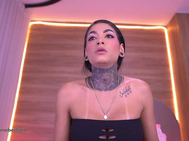 sexy-danna live cam on BongaCams