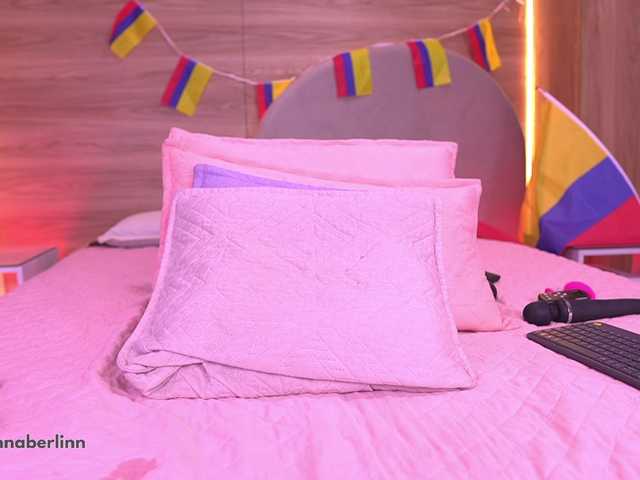 sexy-danna live cam on BongaCams