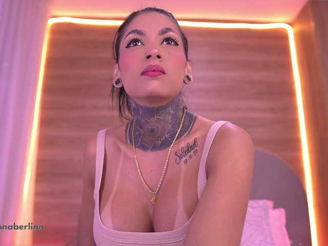 sexy-danna live cam on BongaCams
