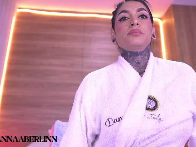 sexy-danna live cam preview