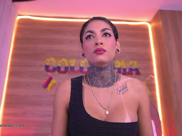 sexy-danna live cam on BongaCams