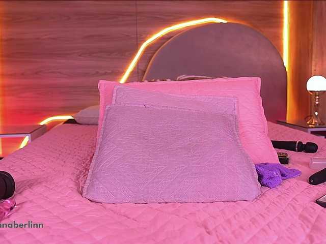 sexy-danna's BongaCams show and profile