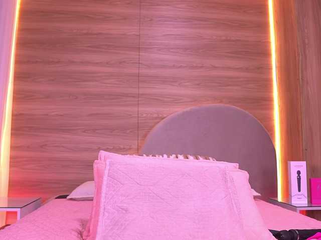 sexy-danna live cam on BongaCams