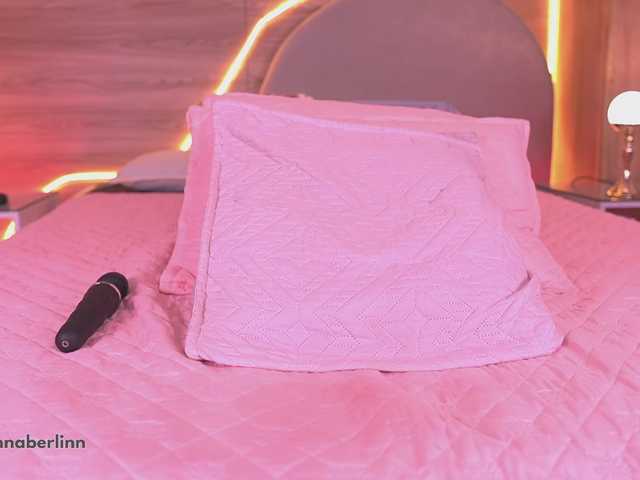 sexy-danna's BongaCams show and profile