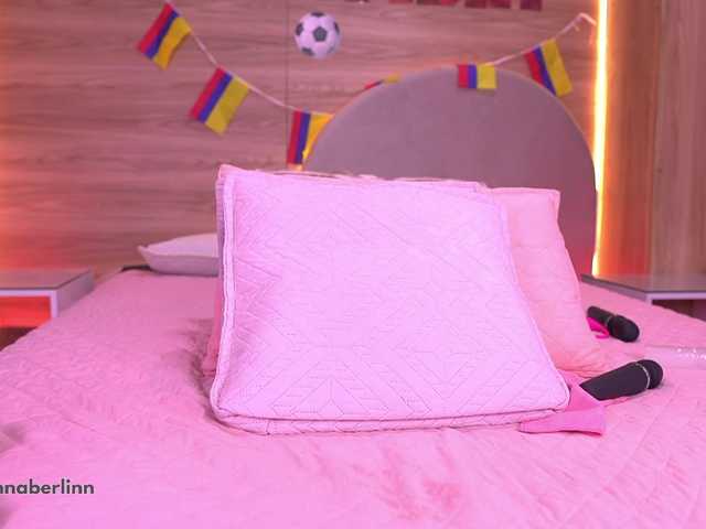 sexy-danna live cam on BongaCams