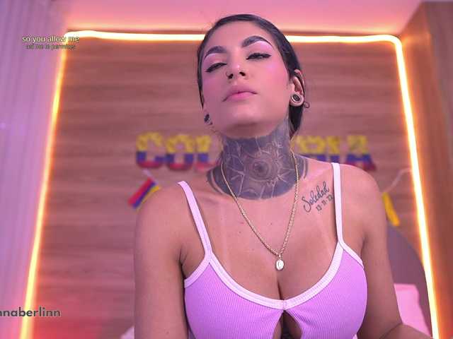 sexy-danna live cam on BongaCams
