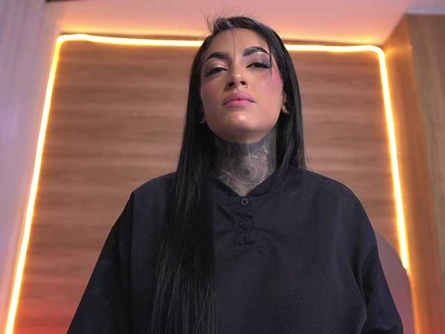 sexy-danna live cam on BongaCams