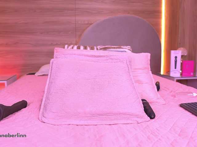 sexy-danna live cam on BongaCams