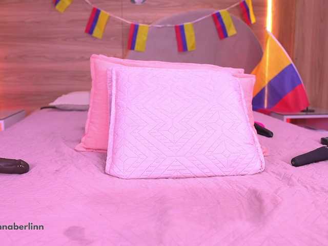 sexy-danna live cam on BongaCams