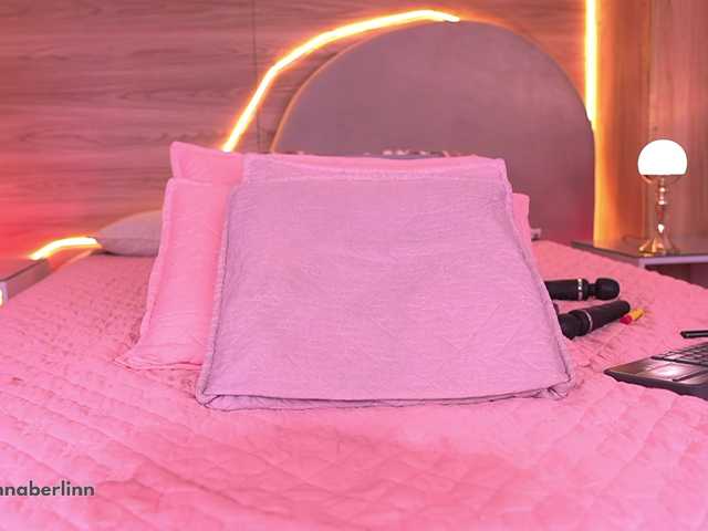 sexy-danna's BongaCams show and profile