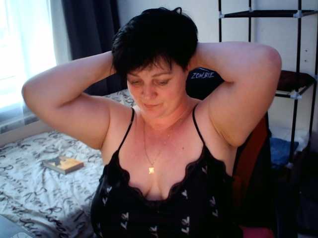 -alenyshka- live cam preview