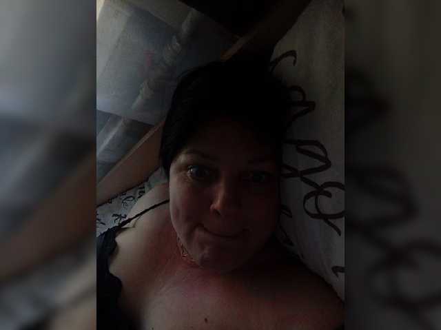 -alenyshka- live cam preview