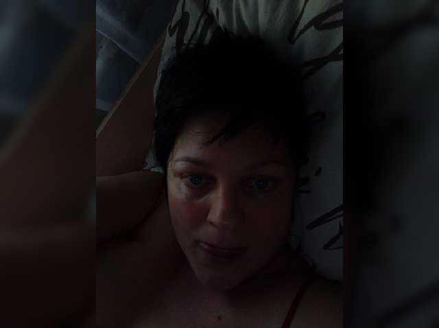 -alenyshka- live cam preview