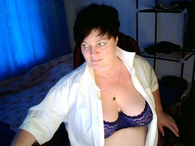 -alenyshka- live cam preview
