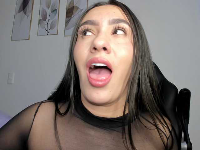 molly-rosse live cam on BongaCams