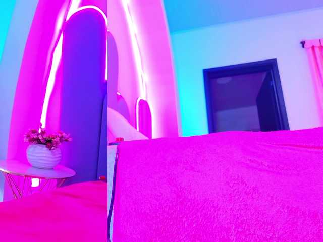 NathaxaLeans live cam on BongaCams