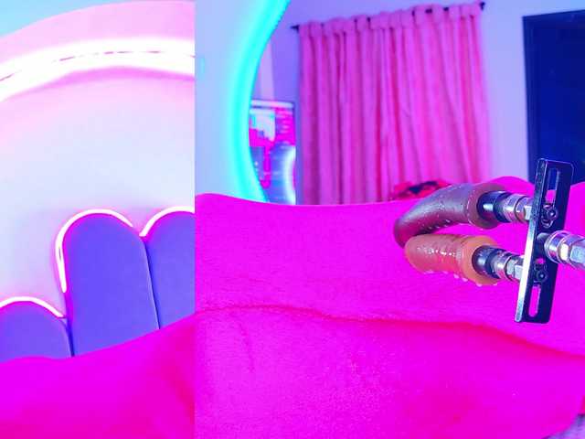 NathaxaLeans live cam on BongaCams