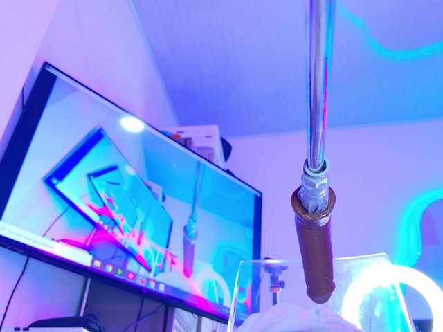 NathaxaLeans live cam on BongaCams