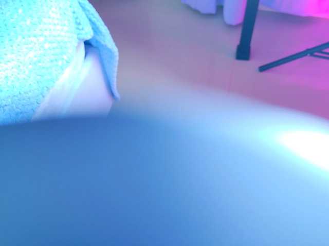 NathaxaLeans live cam on BongaCams