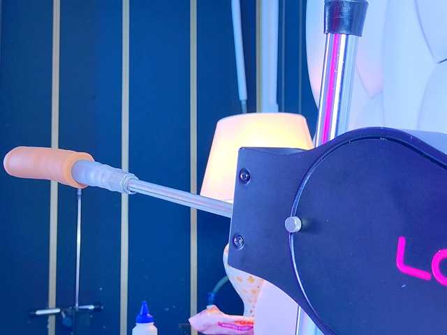 NathaxaLeans live cam preview