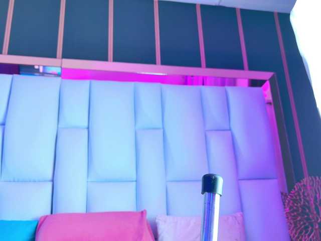 NathaxaLeans live cam on BongaCams
