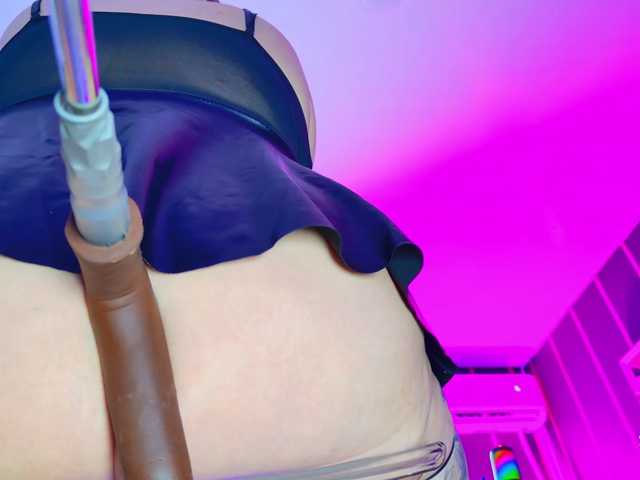 NathaxaLeans live cam on BongaCams