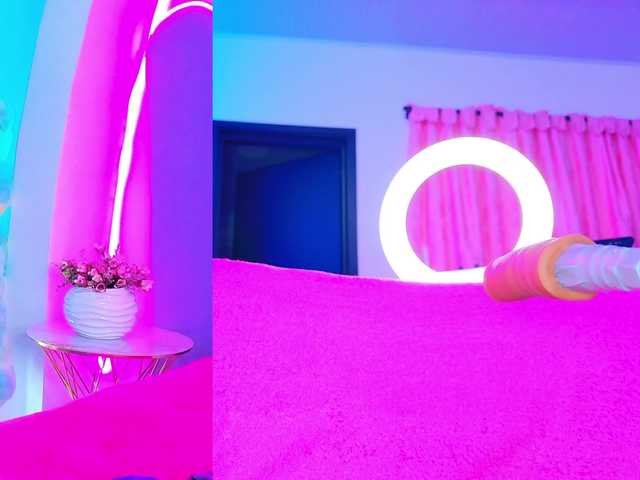 NathaxaLeans live cam on BongaCams