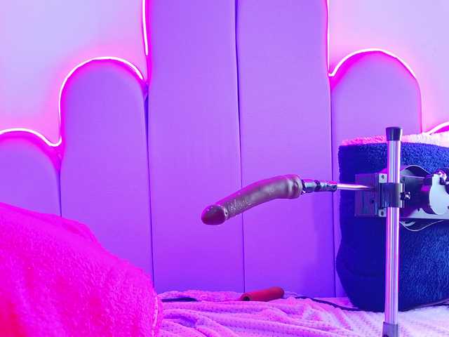 NathaxaLeans's BongaCams show and profile