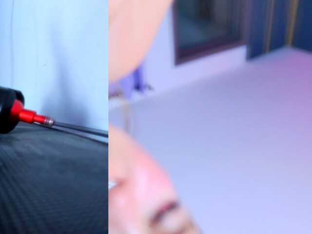 NathaxaLeans live cam preview