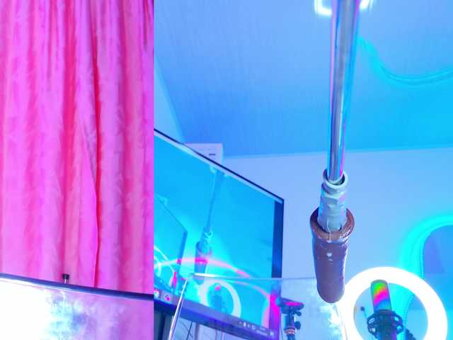 NathaxaLeans live cam on BongaCams