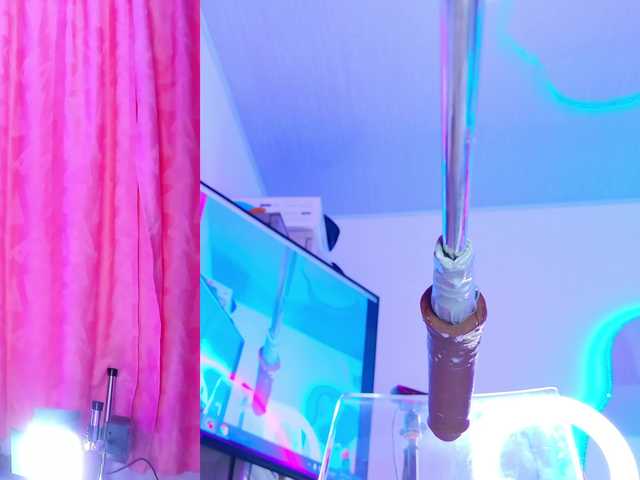 NathaxaLeans live cam
