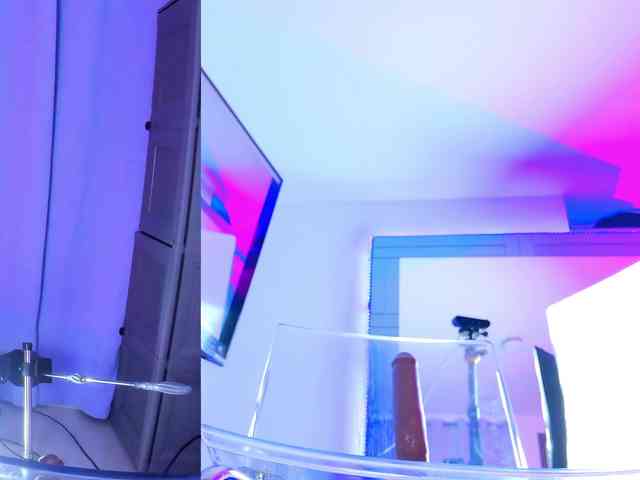 NathaxaLeans webcam