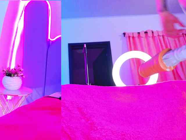 NathaxaLeans webcam