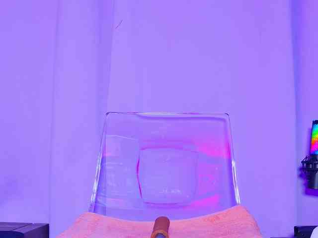 NathaxaLeans webcam