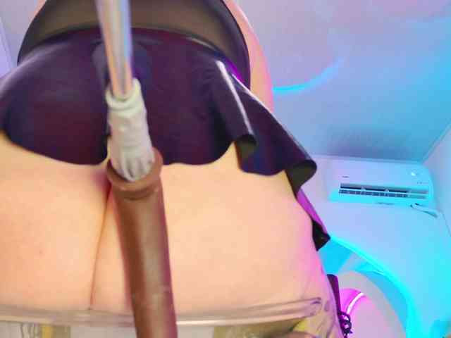 NathaxaLeans webcam