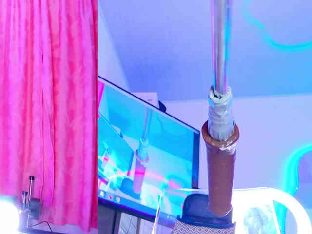 NathaxaLeans webcam