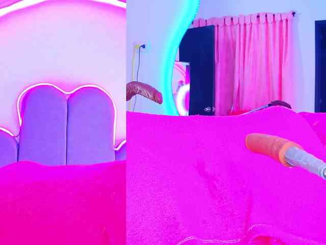 NathaxaLeans webcam