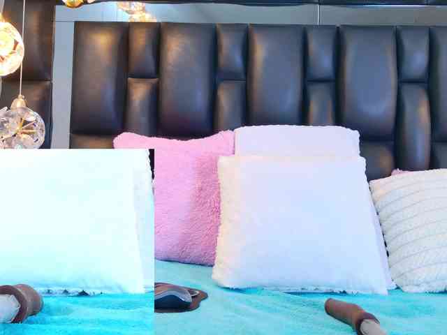 NathaxaLeans webcam
