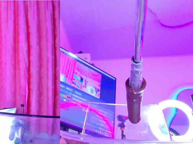 NathaxaLeans webcam