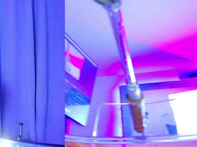 NathaxaLeans webcam