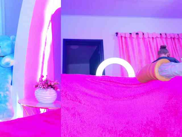 NathaxaLeans webcam