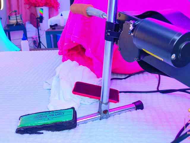 NathaxaLeans webcam