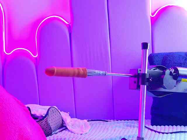 NathaxaLeans webcam