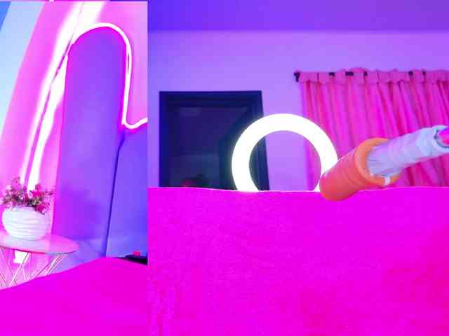 NathaxaLeans webcam