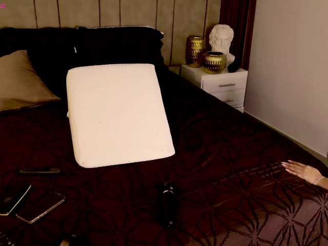 Isabellaprice live cam on BongaCams