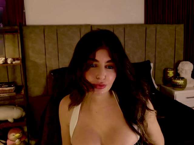 Isabellaprice live cam on BongaCams
