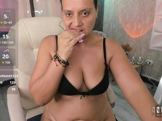 fierywoman live cam on BongaCams