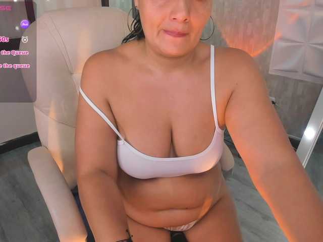 fierywoman live cam on BongaCams