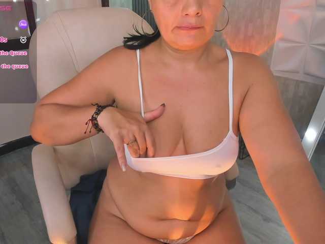 fierywoman live cam on BongaCams